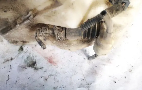 Opel Zafira A Windscreen/windshield washer pump