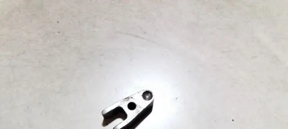 Chrysler 300 - 300C Fuel Injector clamp holder