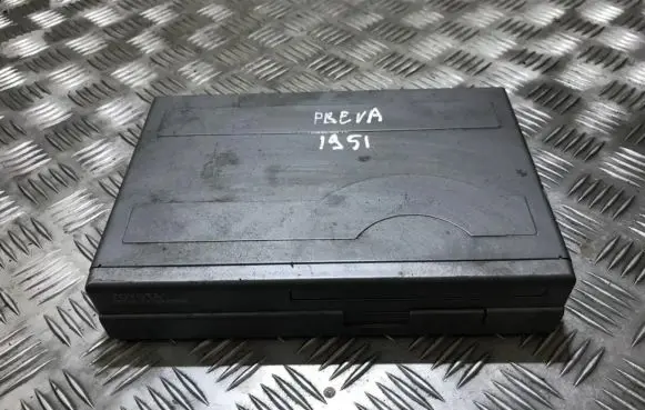 Toyota Previa (XR30, XR40) II CD/DVD changer 0866200880 08662-00880