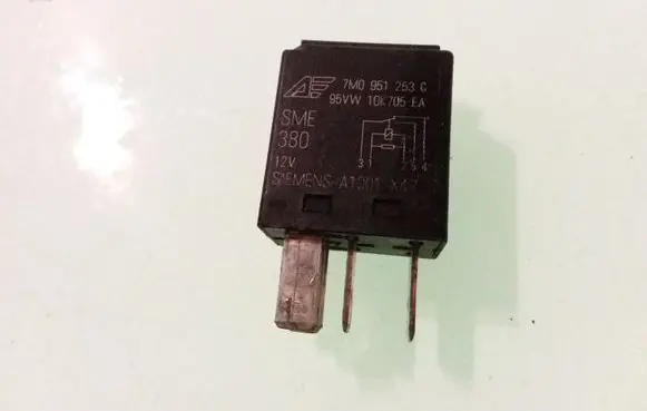 Ford Galaxy Other relay 7M0951253C
