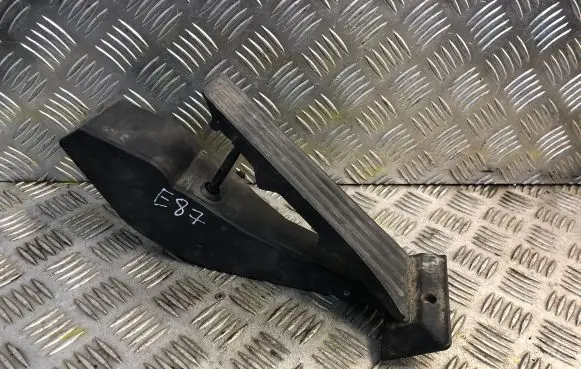 BMW 1 E81 E87 Accelerator throttle pedal 6766931