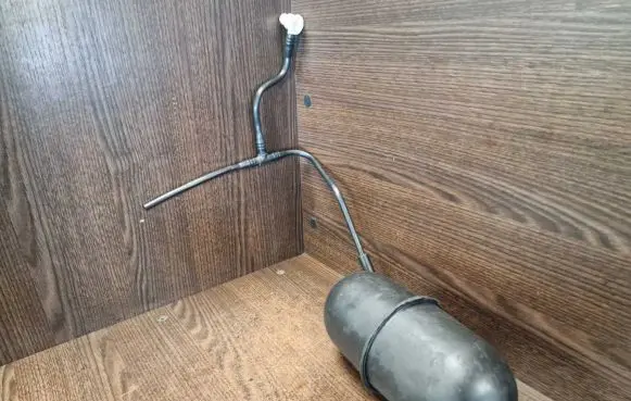 Vacuum air tank
