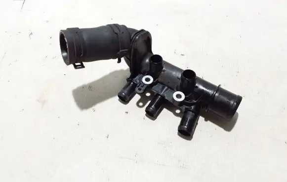 Renault Austral Engine coolant pipe/hose 210471383R