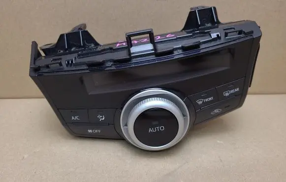Toyota Prius+ (ZVW40) Air conditioning/heating control unit 5590047040