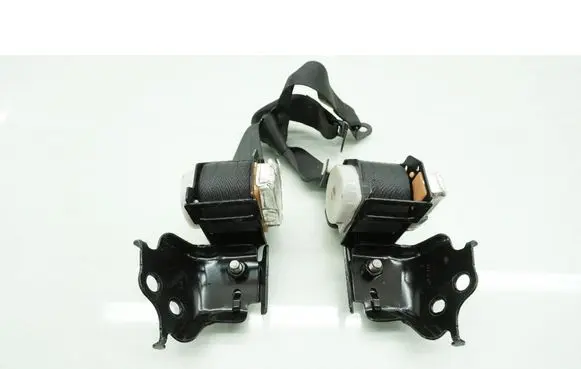 Mazda 3 II Front seatbelt
