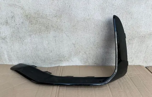 Audi RS Q8 Front bumper splitter molding 4M8853061B