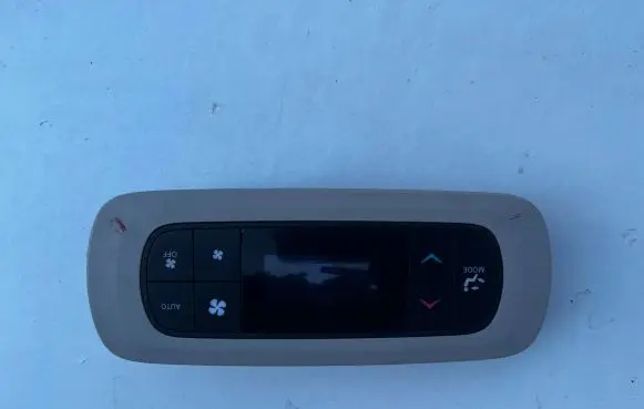 Chrysler Pacifica Climate control unit P68223337AF