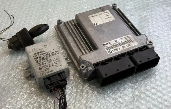 BMW 3 E46 Engine ECU kit and lock set 7789572 0281010565 6905666