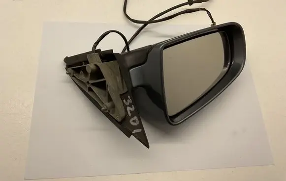 Peugeot 406 Front door electric wing mirror 010681