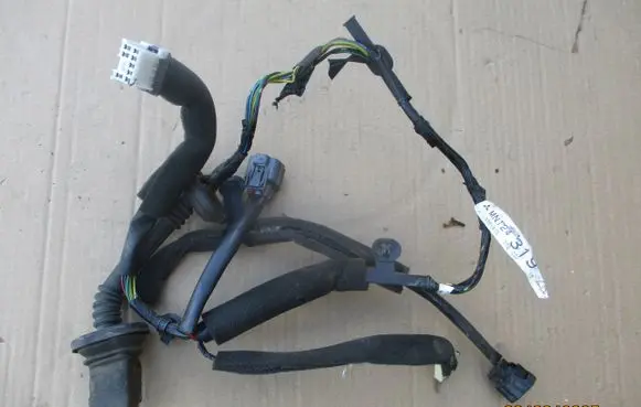 Mitsubishi Outlander Rear door wiring loom MN124 3901875 030032