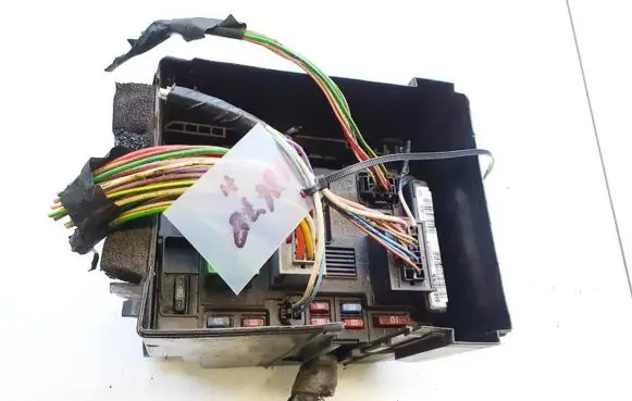 Citroen Xsara Picasso Fuse box set t118470003k