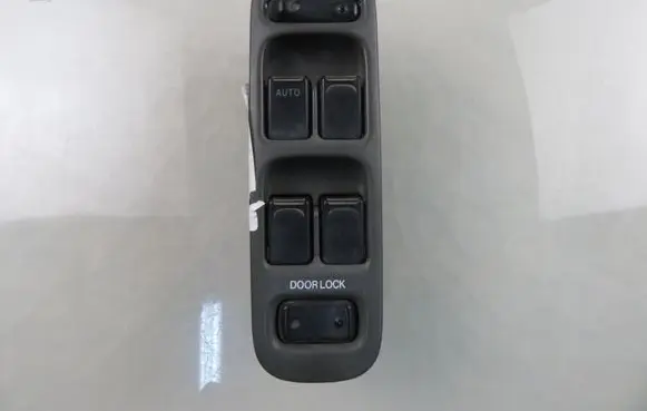 Suzuki Grand Vitara I Electric window control switch