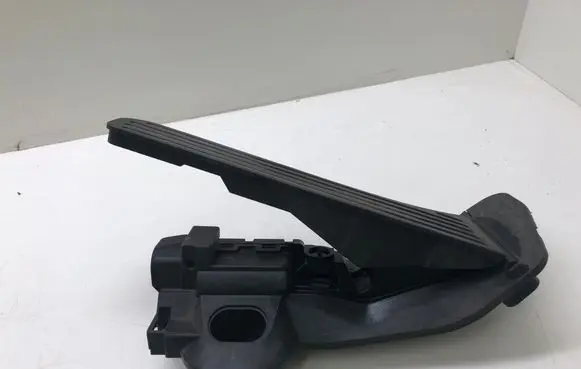 Skoda Octavia Mk2 (1Z) Accelerator throttle pedal 1K2721503M