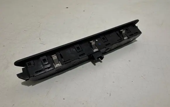 BMW 7 G11 G12 Seat heating switch 9382801 18347910 30549671405