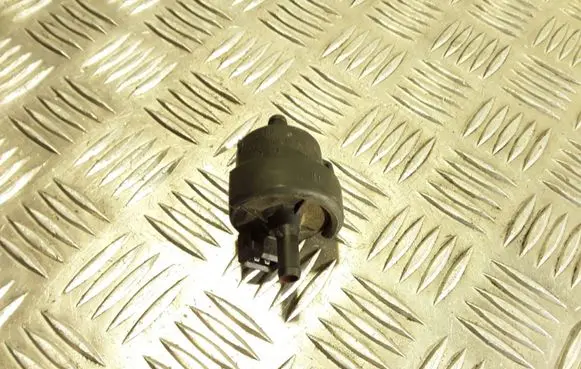 Vacuum valve