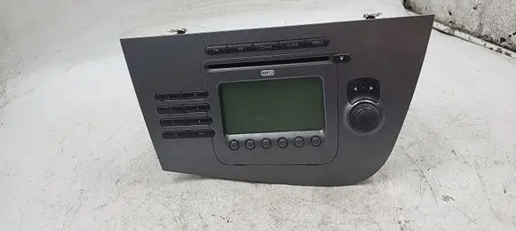 Seat Leon (1P) Radio/CD/DVD/GPS head unit 1P1035186B
