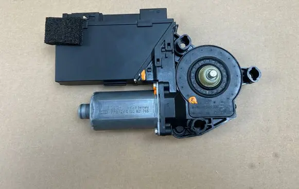 Porsche Cayenne (9PA) Rear door window regulator motor 7L0959703C