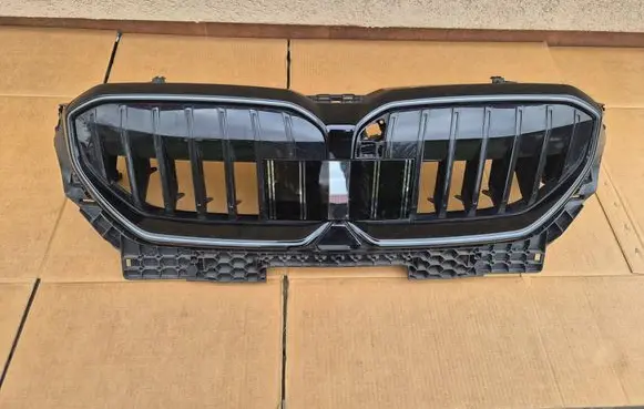 BMW 5 G60 G61 Radiator trim 5A09B52 116067112