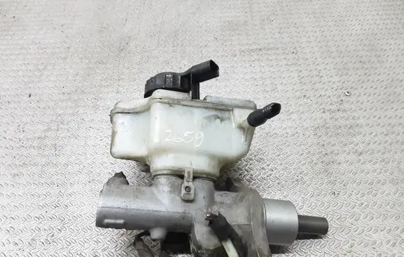 Volkswagen Caddy Master brake cylinder 1K1611301D