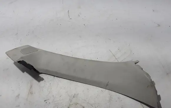 Other sill/pillar trim element
