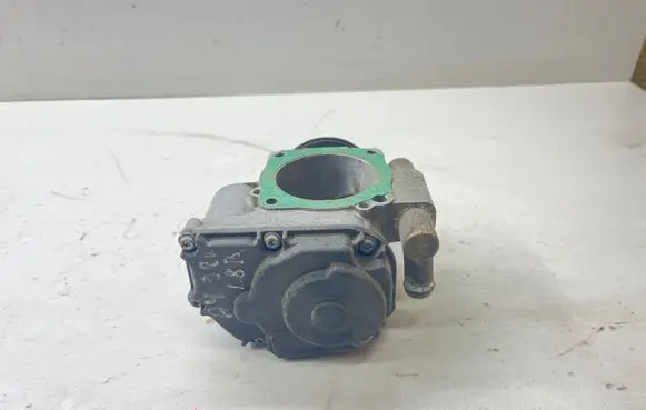 Audi A4 S4 B5 8D Electric throttle body valve 