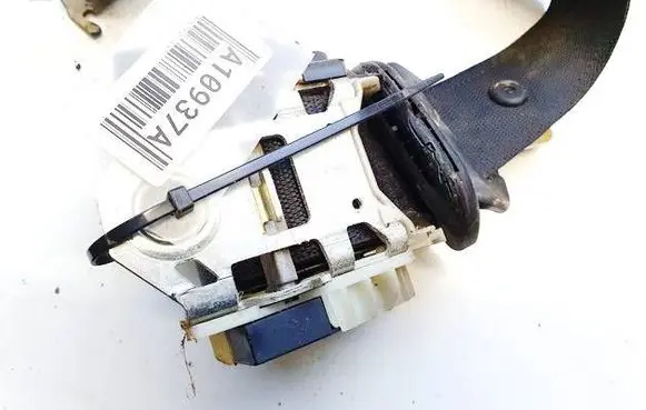 Opel Astra G Rear seatbelt 09153491