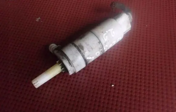 Mercedes-Benz C W203 Windscreen/windshield washer pump