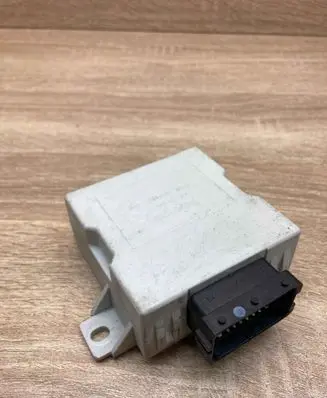Toyota Avensis T250 Window wiper relay 280207S