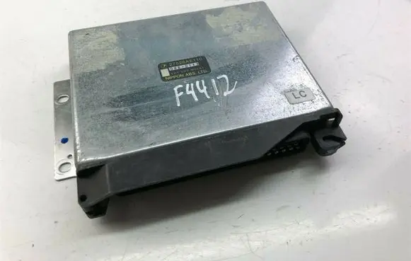 Subaru Legacy Other control units/modules 27526AE110 F4412