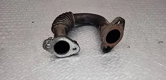 Volkswagen PASSAT B7 EGR valve line/pipe/hose
