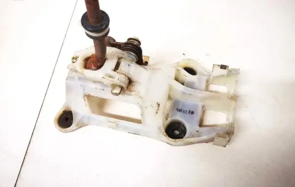 Mitsubishi Galant Gear shifter/selector
