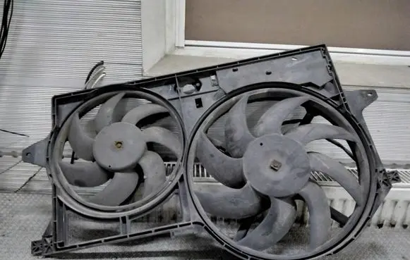 Peugeot 806 Electric radiator cooling fan 8240141