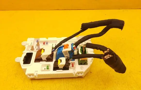 Peugeot 308 Fuse box set 9846631480