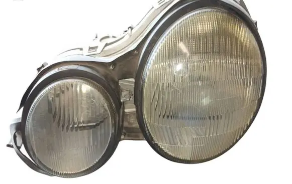 Mercedes-Benz E W210 Headlight/headlamp 2108201261 A2108201261