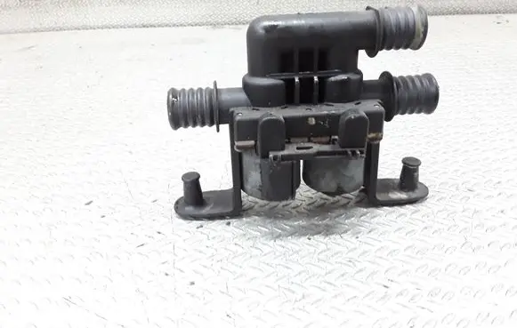 BMW X5 E53 Coolant heater control valve 6411690665203