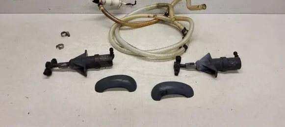 Seat Alhambra (Mk1) Headlight washer pump 1H0955681 7M0955275 95VW17616
