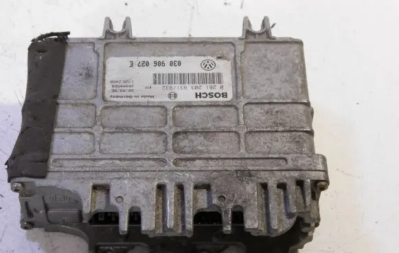Volkswagen Polo III 6N 6N2 6NF Engine control unit/module ECU 030906027E