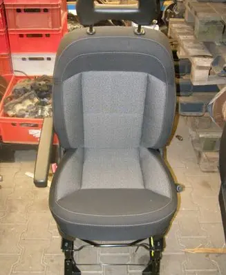 Dodge RAM Front driver seat 60911397