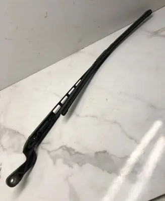 Audi A6 S6 C6 4F Windshield/front glass wiper blade 
