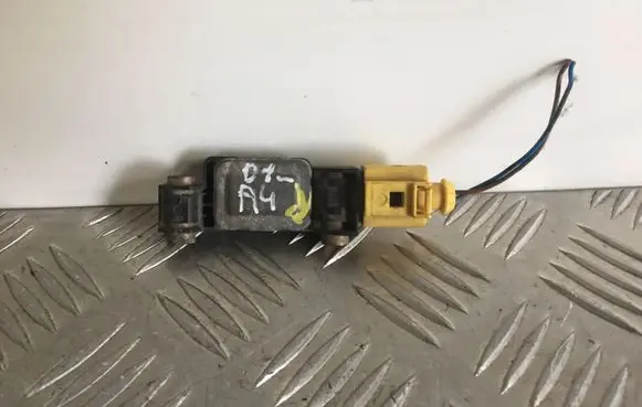Audi A4 S4 B7 8E 8H Airbag deployment crash/impact sensor 8E0959643A 170202 010965