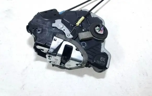 Suzuki Grand Vitara II Front door lock 046693 d21
