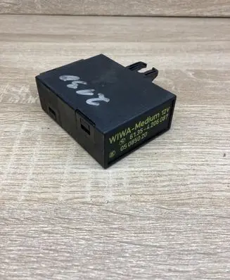 BMW 3 E36 Window wiper relay 4206087 05085020