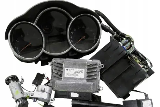 Engine ECU kit and lock set