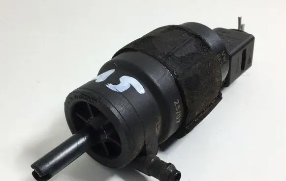 Audi A5 8T 8F Windscreen/windshield washer pump 8K5955647