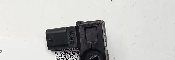 BMW 5 G30 G31 Air pressure sensor 8637896 0240 6U21