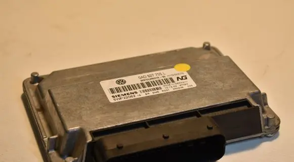 Volkswagen Touareg I Transfer box differential control unit 0AD927755L