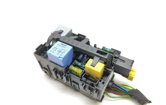 Peugeot 308 Fuse box set 9806192580 66652X 2010EC0Y01