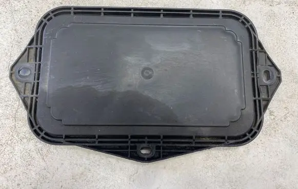 Volkswagen Golf V Other engine bay part 1K0941369A