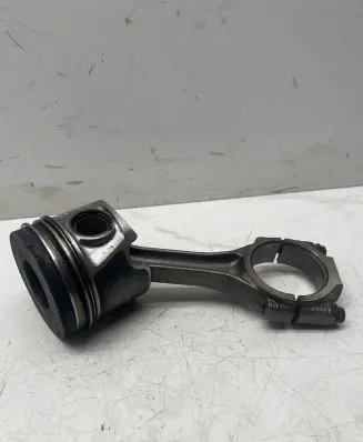 Volkswagen PASSAT B6 Piston with connecting rod