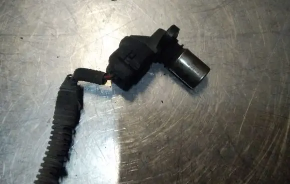 Volvo S60 Crankshaft position sensor 8627355